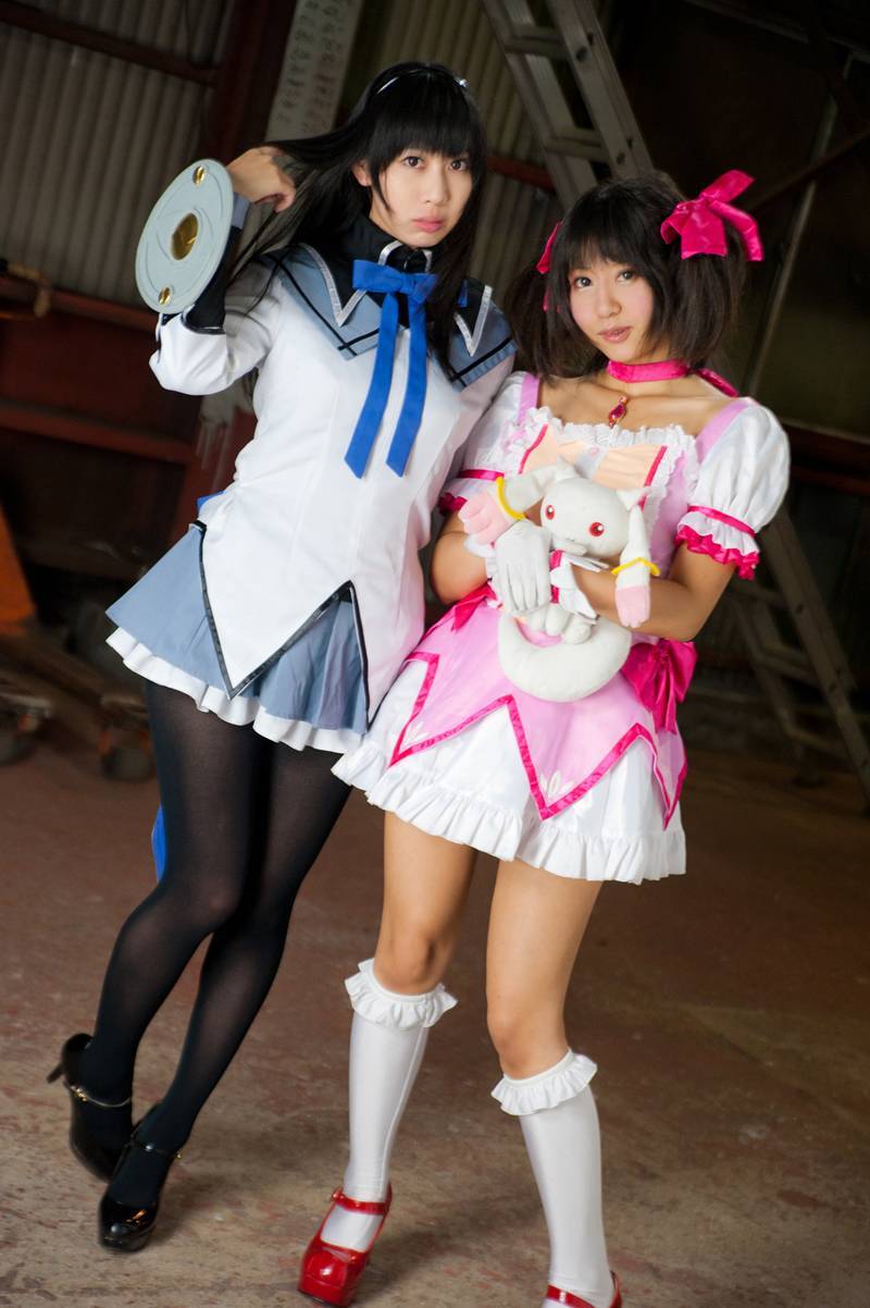 [Cosplay]   cos制服双姐妹